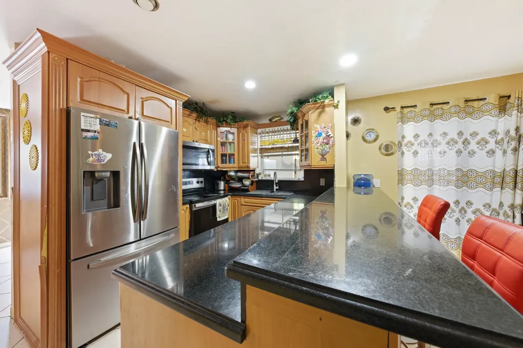 6582 Bayfront Drive Margate FL 33063