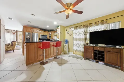 6582 Bayfront Drive Margate FL 33063