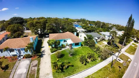 332 S Swinton Avenue S Delray Beach FL 33444