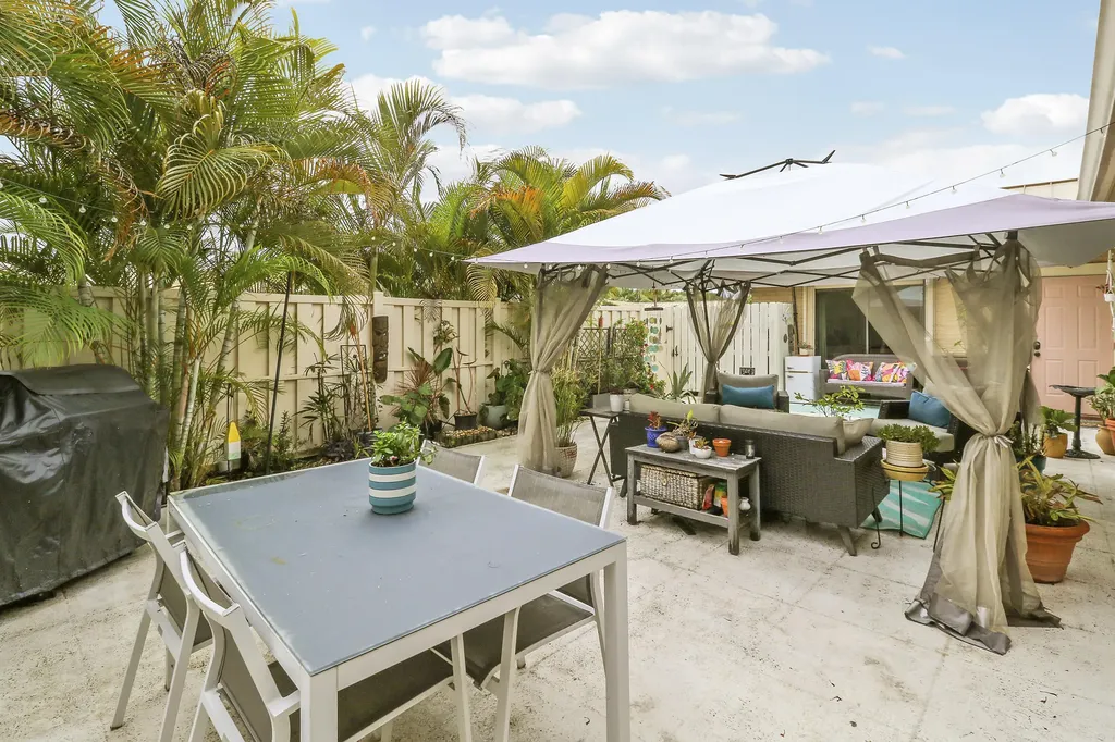 5469 Eagle Lake Drive Palm Beach Gardens FL 33418