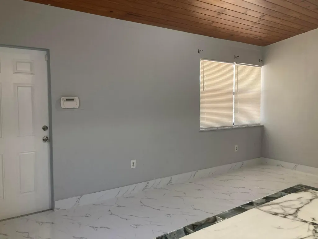 3630 SW 46th Avenue West Park FL 33023
