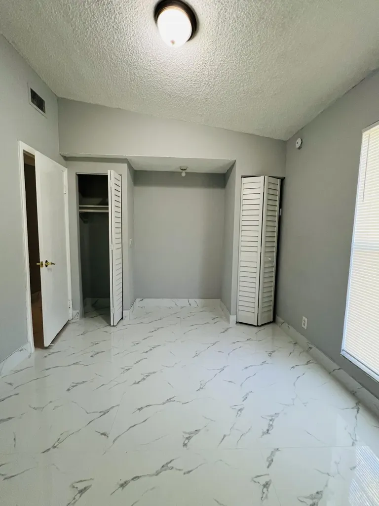 3630 SW 46th Avenue West Park FL 33023