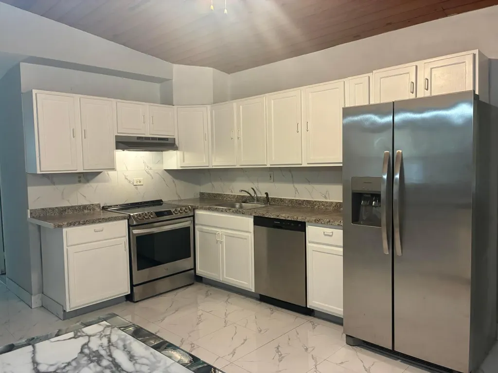 3630 SW 46th Avenue West Park FL 33023