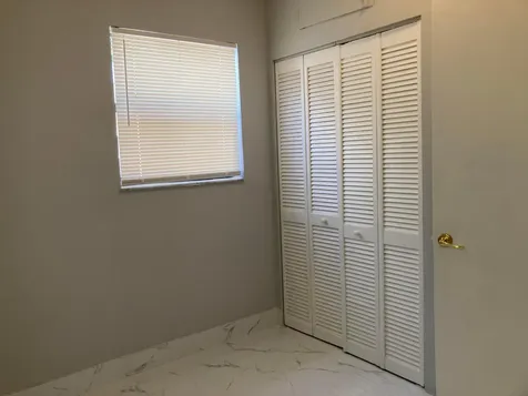 3630 SW 46th Avenue West Park FL 33023