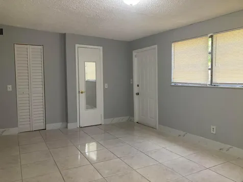 3630 SW 46th Avenue West Park FL 33023