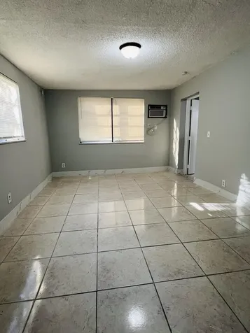 3630 SW 46th Avenue West Park FL 33023