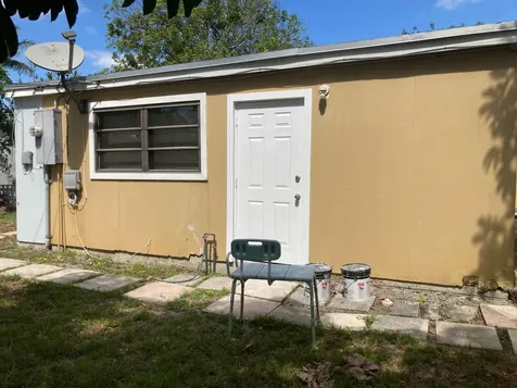 3630 SW 46th Avenue West Park FL 33023