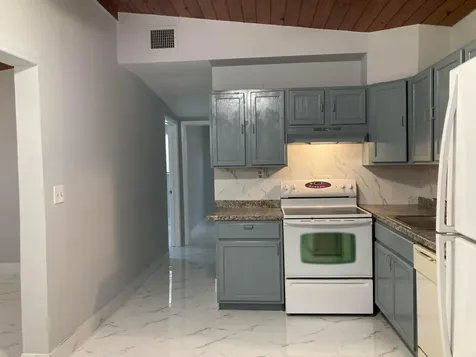 3630 SW 46th Avenue West Park FL 33023