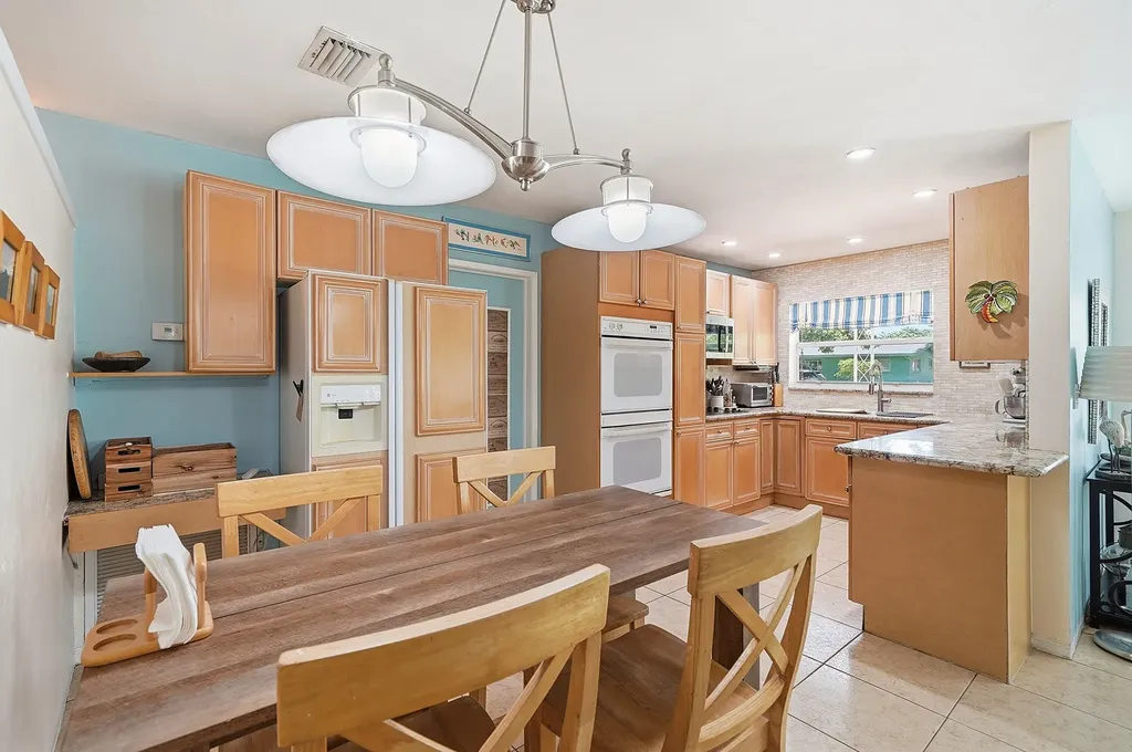 2417 NW 7th Avenue Wilton Manors FL 33311