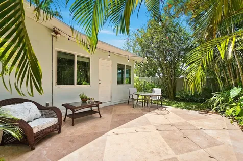 2417 NW 7th Avenue Wilton Manors FL 33311