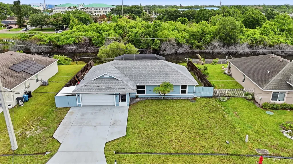 105 SW Glenwood Drive Port St Lucie FL 34984