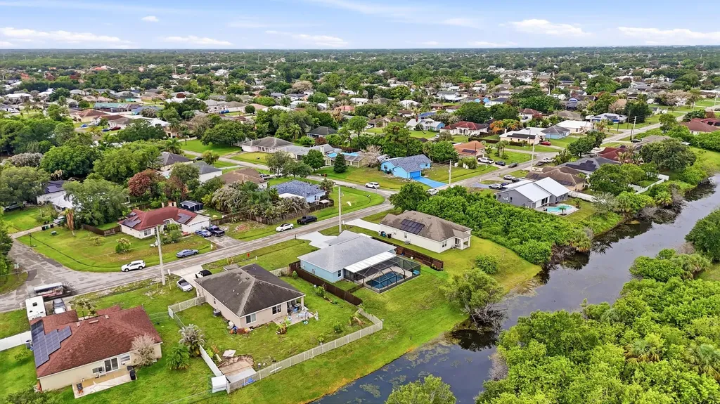 105 SW Glenwood Drive Port St Lucie FL 34984