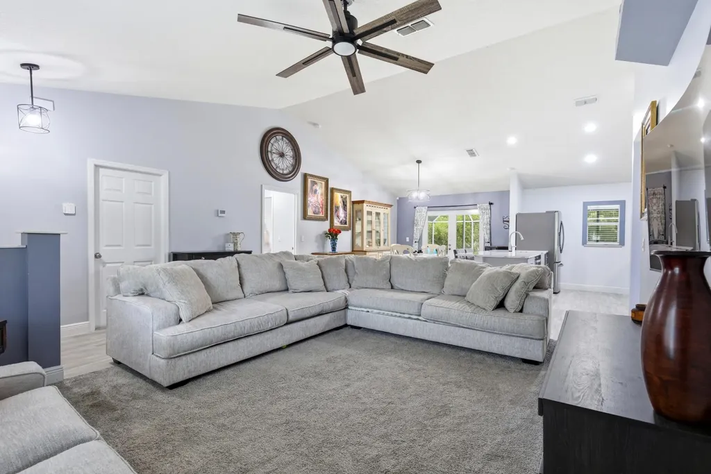 105 SW Glenwood Drive Port St Lucie FL 34984