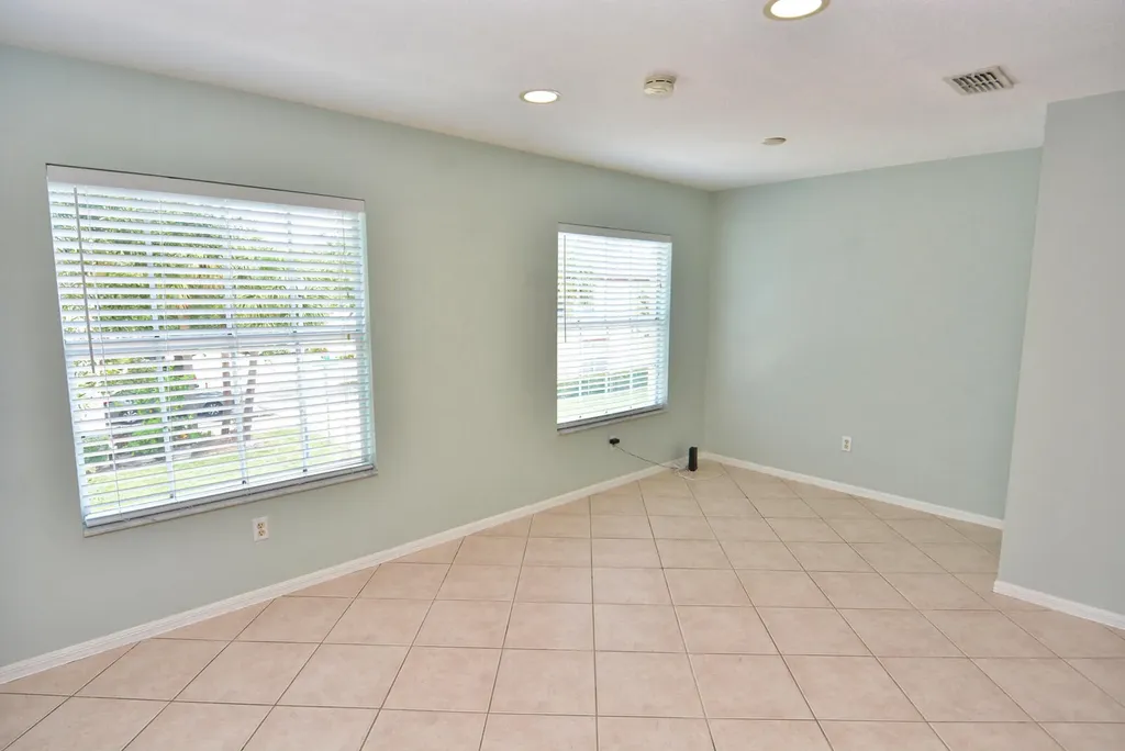 2093 SE Fern Park Drive Port St Lucie FL 34952
