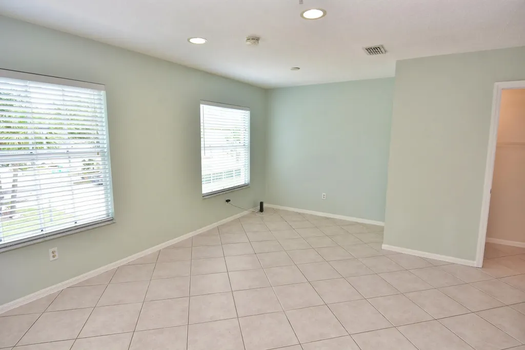 2093 SE Fern Park Drive Port St Lucie FL 34952