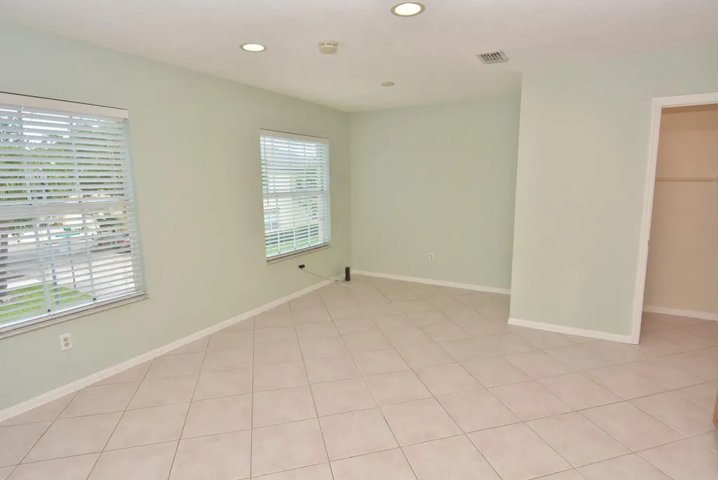 2093 SE Fern Park Drive Port St Lucie FL 34952