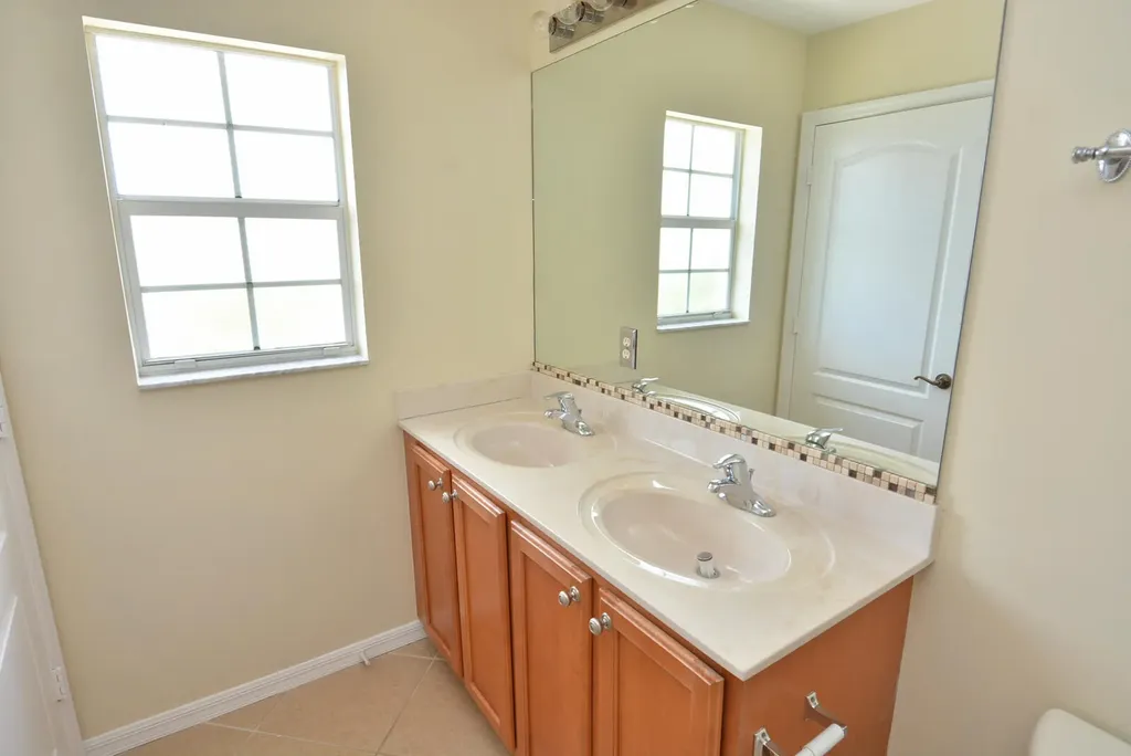 2093 SE Fern Park Drive Port St Lucie FL 34952