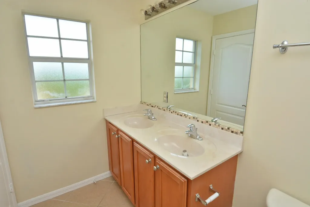 2093 SE Fern Park Drive Port St Lucie FL 34952