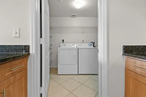 6556 Emerald Dunes Drive West Palm Beach FL 33411