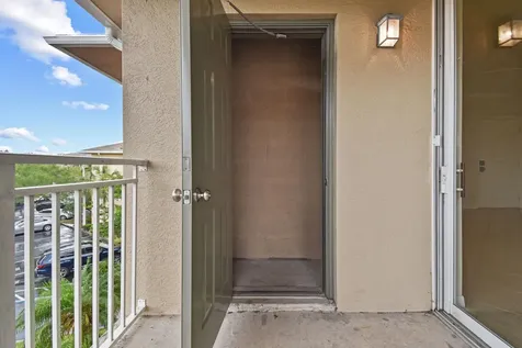 6556 Emerald Dunes Drive West Palm Beach FL 33411