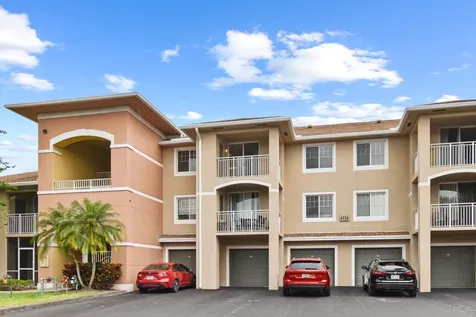 6556 Emerald Dunes Drive West Palm Beach FL 33411