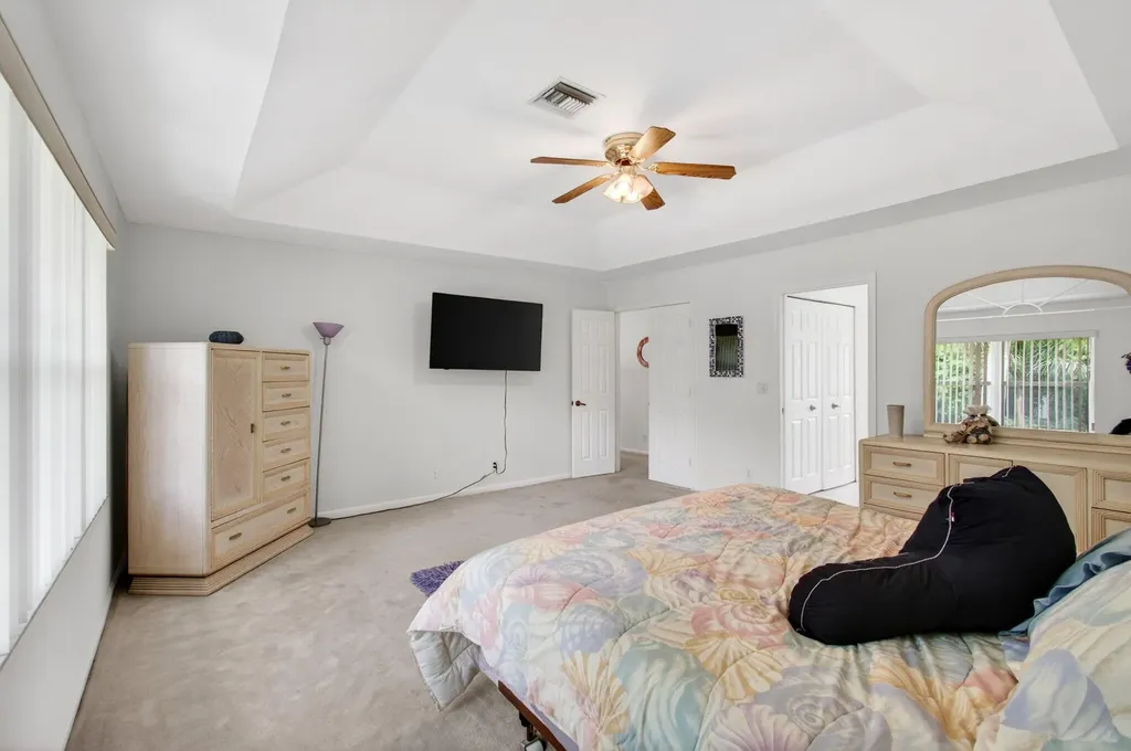 6305 Blue Bay Circle Lake Worth FL 33467