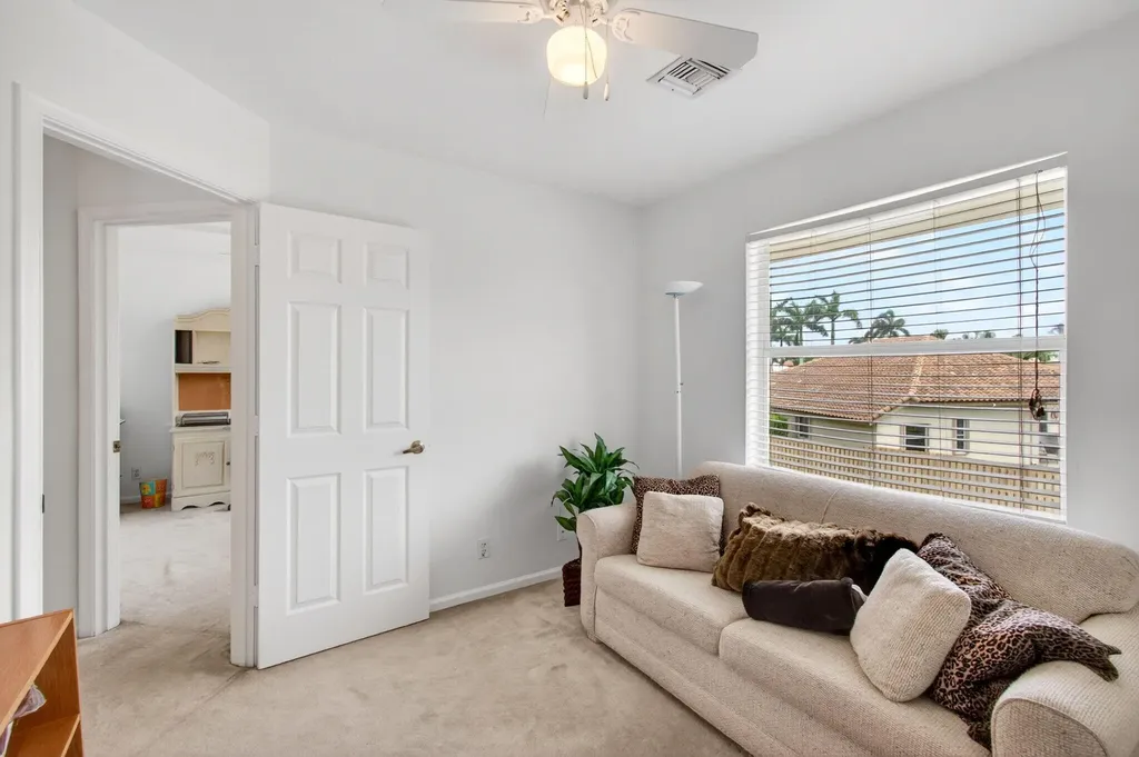 6305 Blue Bay Circle Lake Worth FL 33467