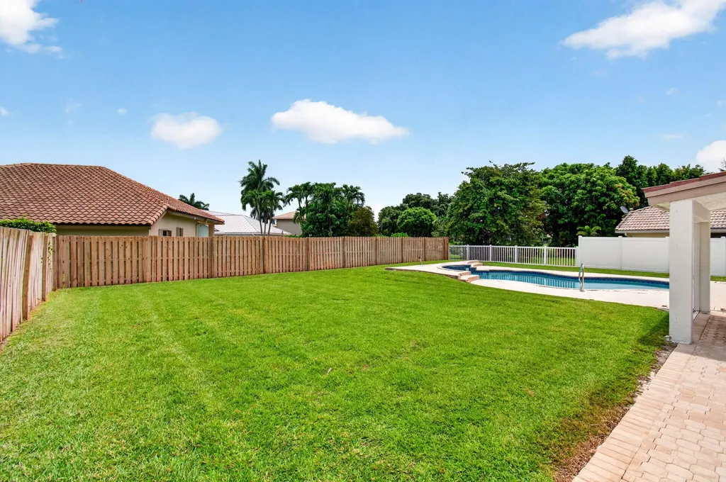 6305 Blue Bay Circle Lake Worth FL 33467