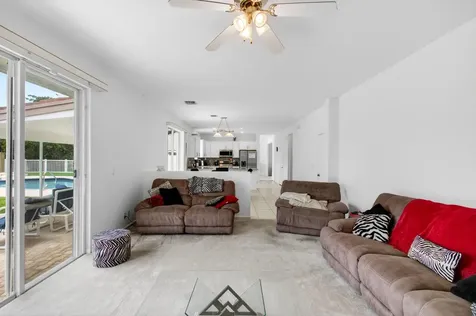 6305 Blue Bay Circle Lake Worth FL 33467