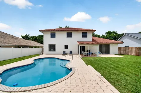 6305 Blue Bay Circle Lake Worth FL 33467