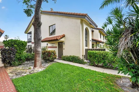 10231 N Circle Lake Drive Boynton Beach FL 33437