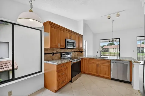 10231 N Circle Lake Drive Boynton Beach FL 33437