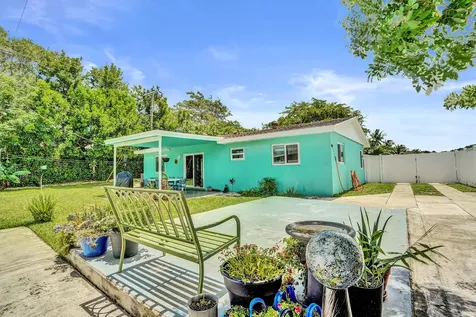 1218 SW 22nd Avenue Delray Beach FL 33445