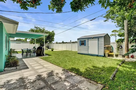 1218 SW 22nd Avenue Delray Beach FL 33445