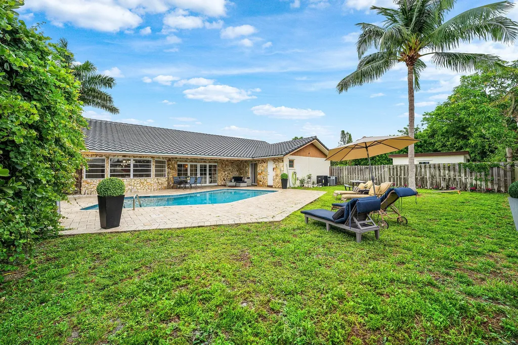 1006 SE 6th Street Deerfield Beach FL 33441