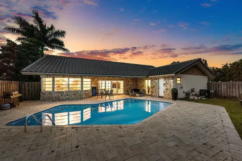 1006 SE 6th Street Deerfield Beach FL 33441