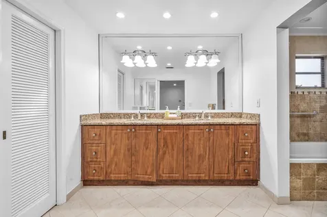 1006 SE 6th Street Deerfield Beach FL 33441