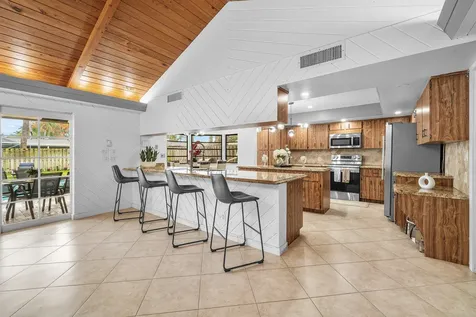 1006 SE 6th Street Deerfield Beach FL 33441