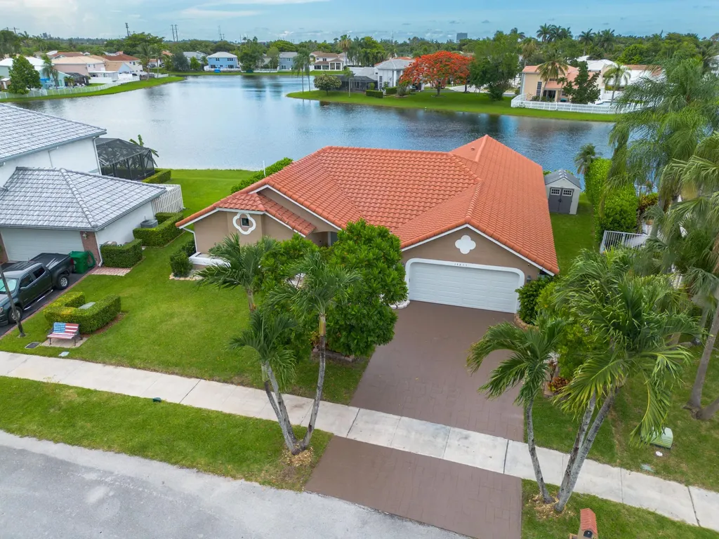14211 Appalachian Trail Davie FL 33325