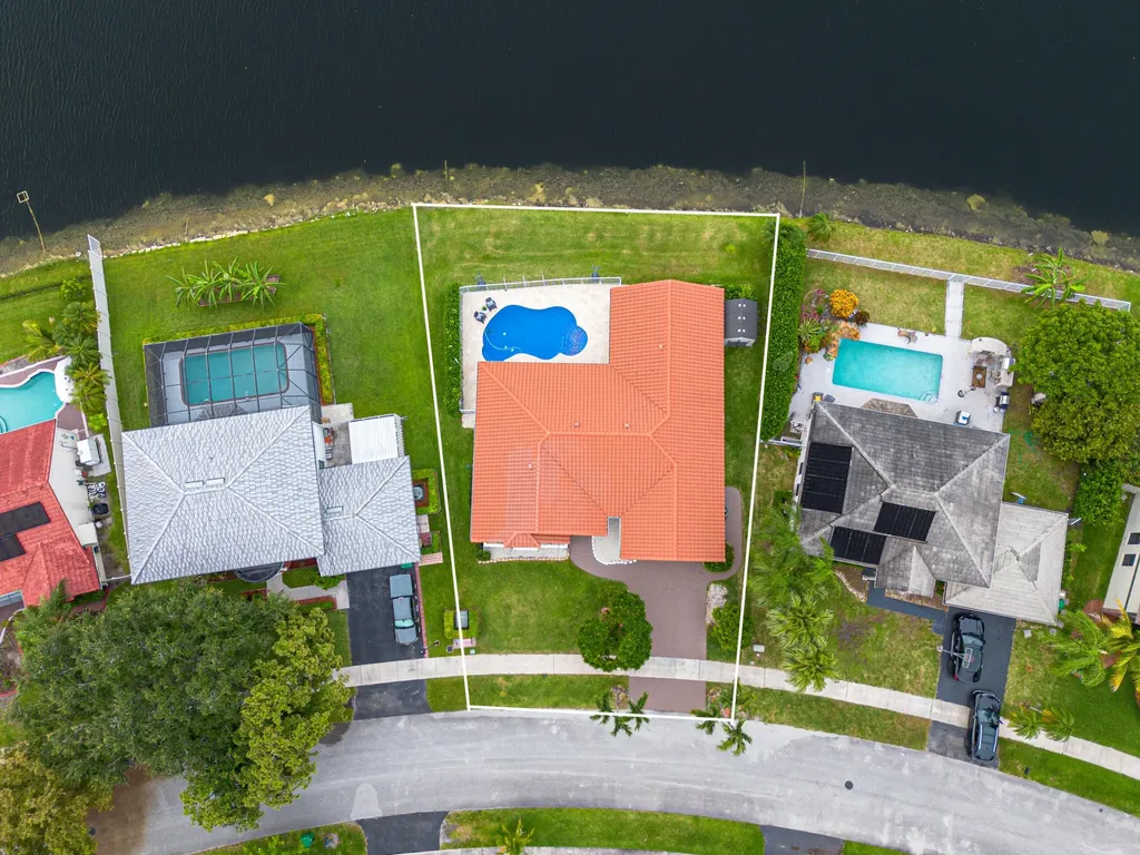 14211 Appalachian Trail Davie FL 33325