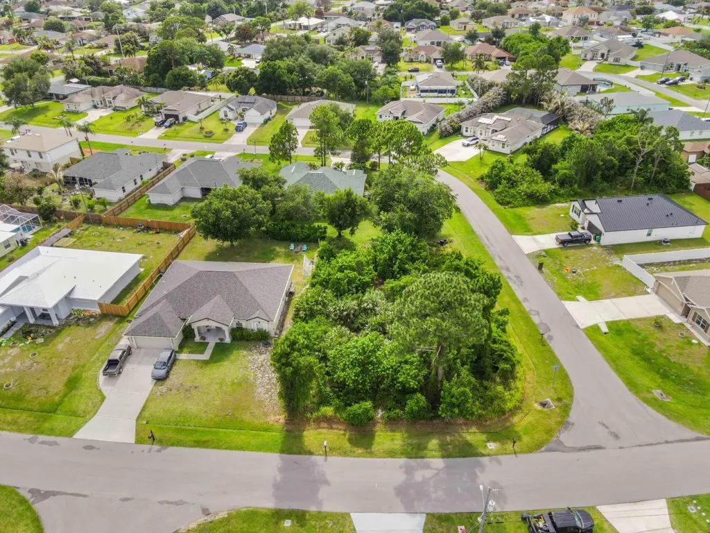 3202 SW Hambrick Street Port St Lucie FL 34953