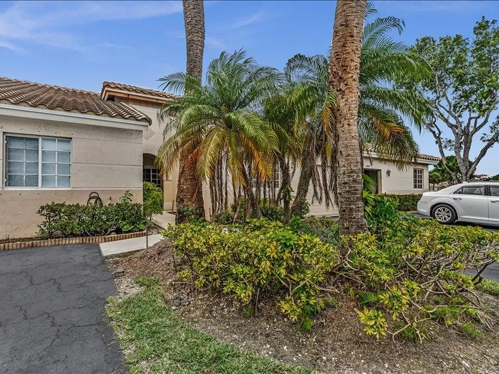 4991 SW 32nd Avenue Dania Beach FL 33312