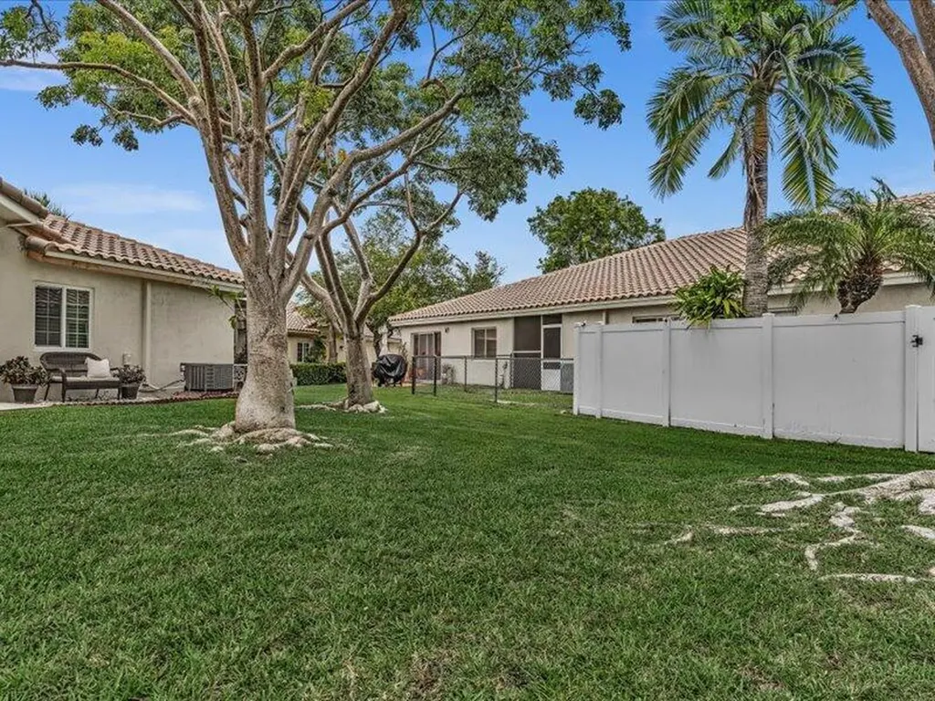 4991 SW 32nd Avenue Dania Beach FL 33312