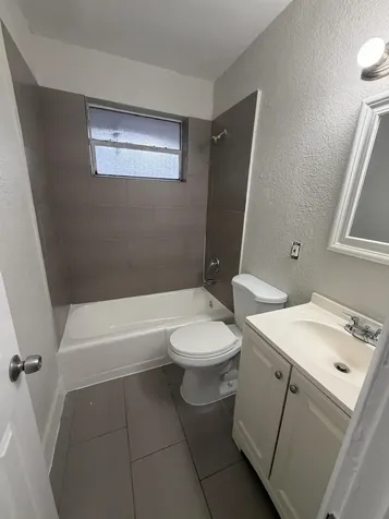 110 SW 7th Avenue Dania Beach FL 33004