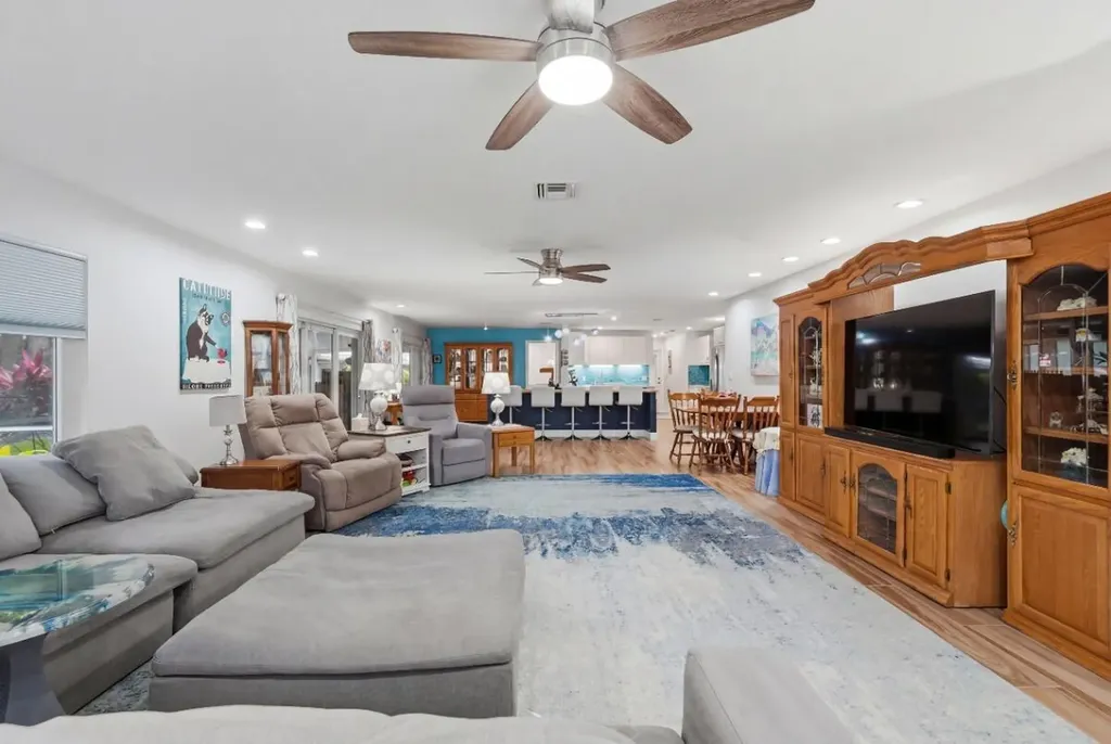 904 W Cypress Lane Pompano Beach FL 33069