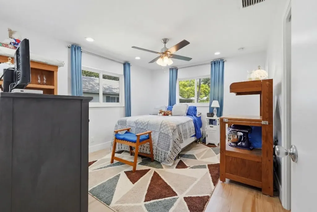 904 W Cypress Lane Pompano Beach FL 33069