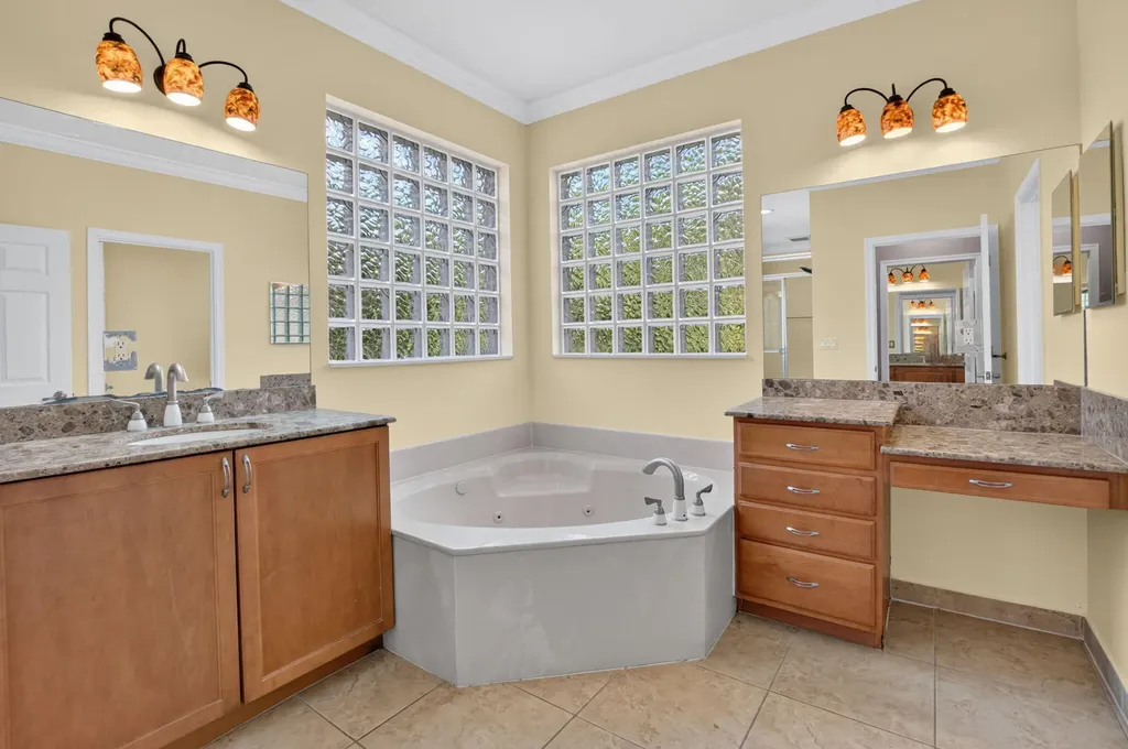1088 Grove Park Circle Boynton Beach FL 33436