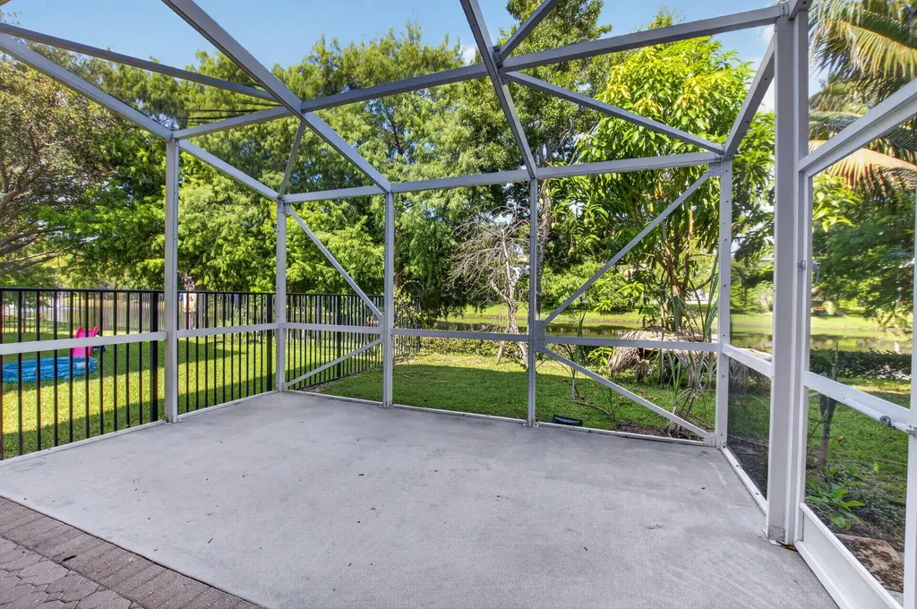 1088 Grove Park Circle Boynton Beach FL 33436