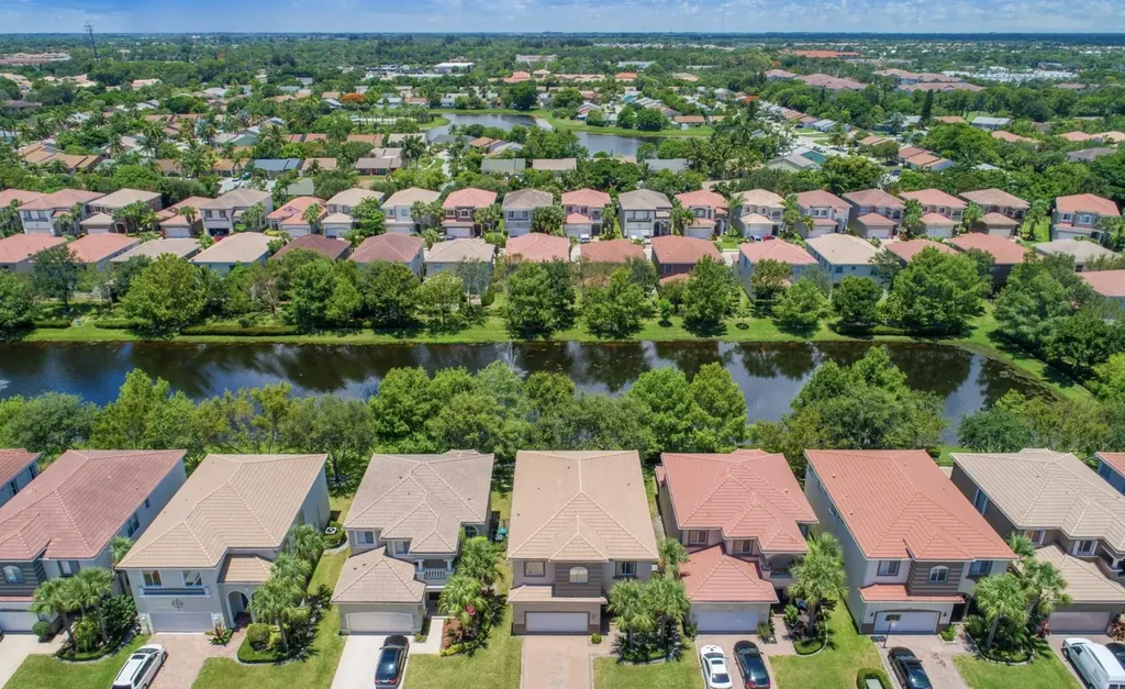 1088 Grove Park Circle Boynton Beach FL 33436