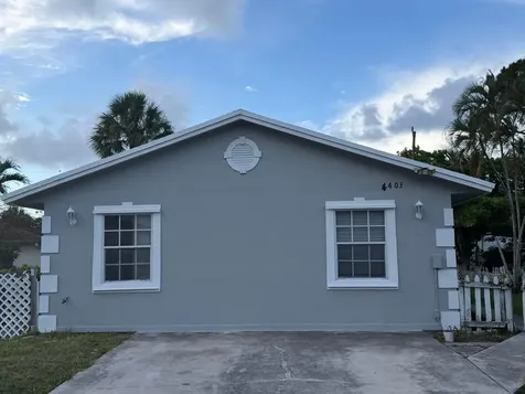 4403 Anna Lane Palm Springs FL 33406